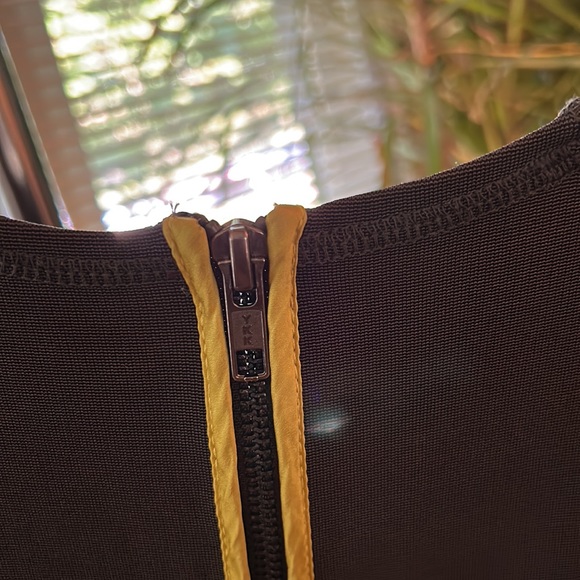 Dark green French connection bodycon dress. - Picture 9 of 10